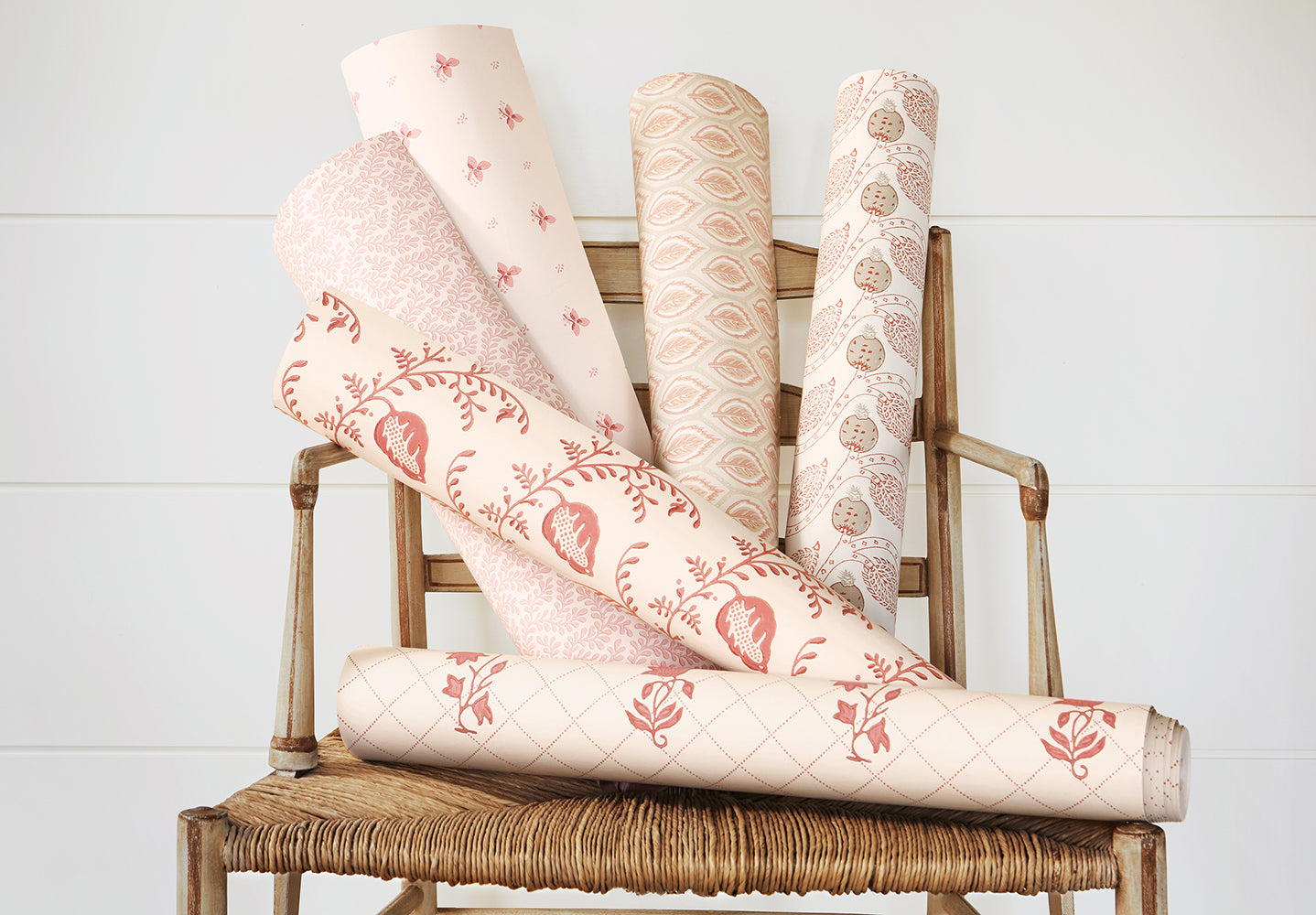 07985/06 - Rushmere Wallpaper - Old Pink - Colefax & Fowler