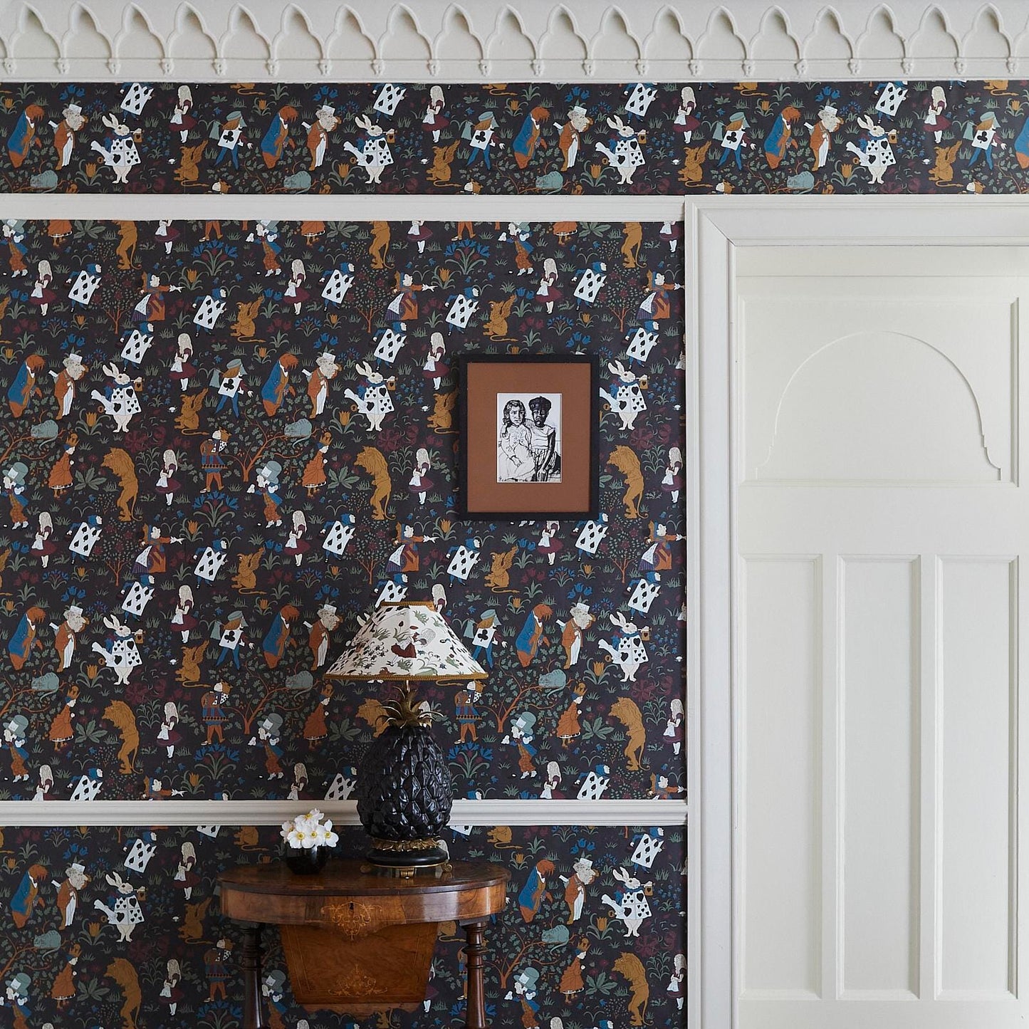 1-WA-ALI-DI-NOI-XXX - Alice In Wonderland Wallpaper - Noir - House of Hackney