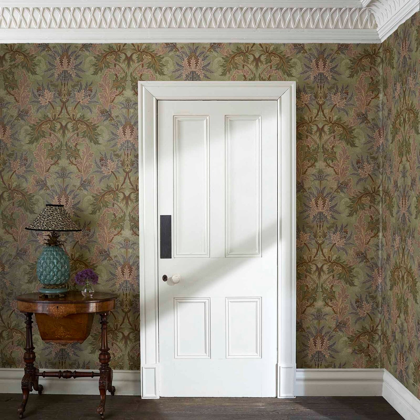 1-WA-AQF-DI-APP-XXX - Aquifolia Wallpaper - Apple - House of Hackney