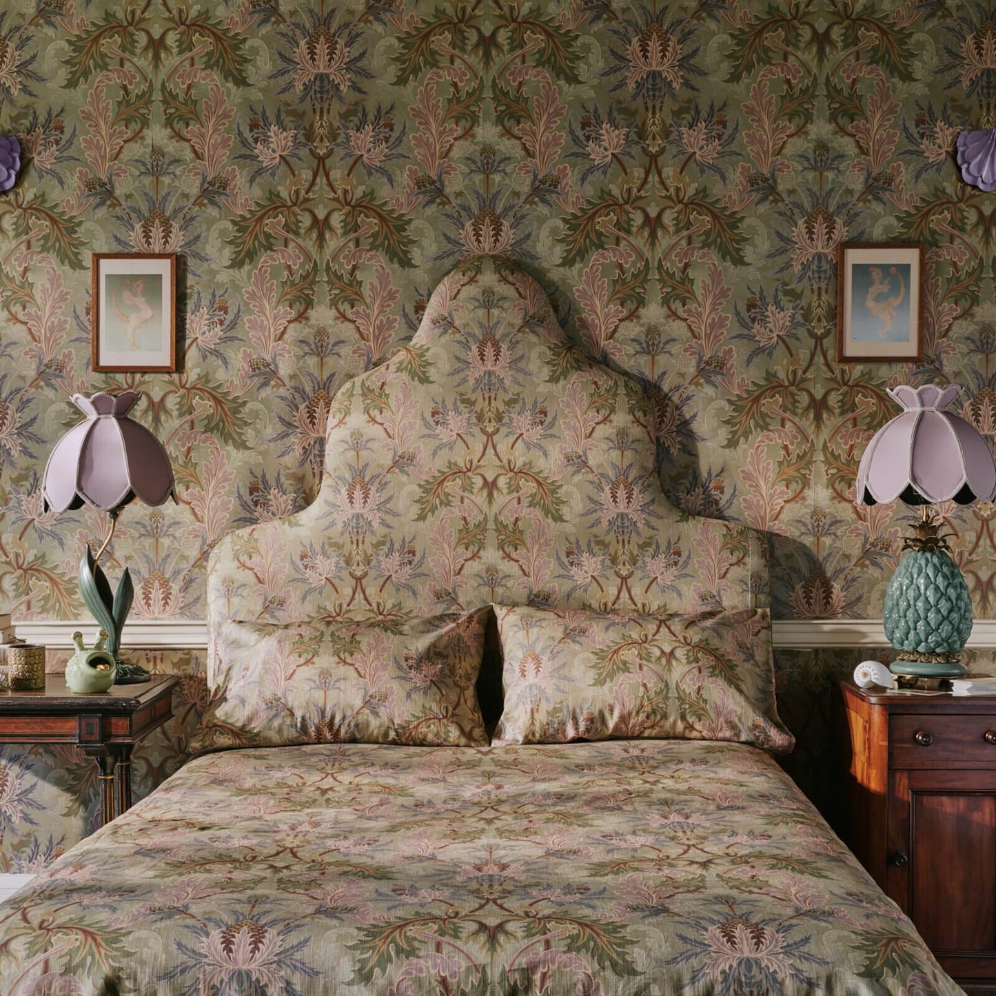 1-WA-AQF-DI-APP-XXX - Aquifolia Wallpaper - Apple - House of Hackney