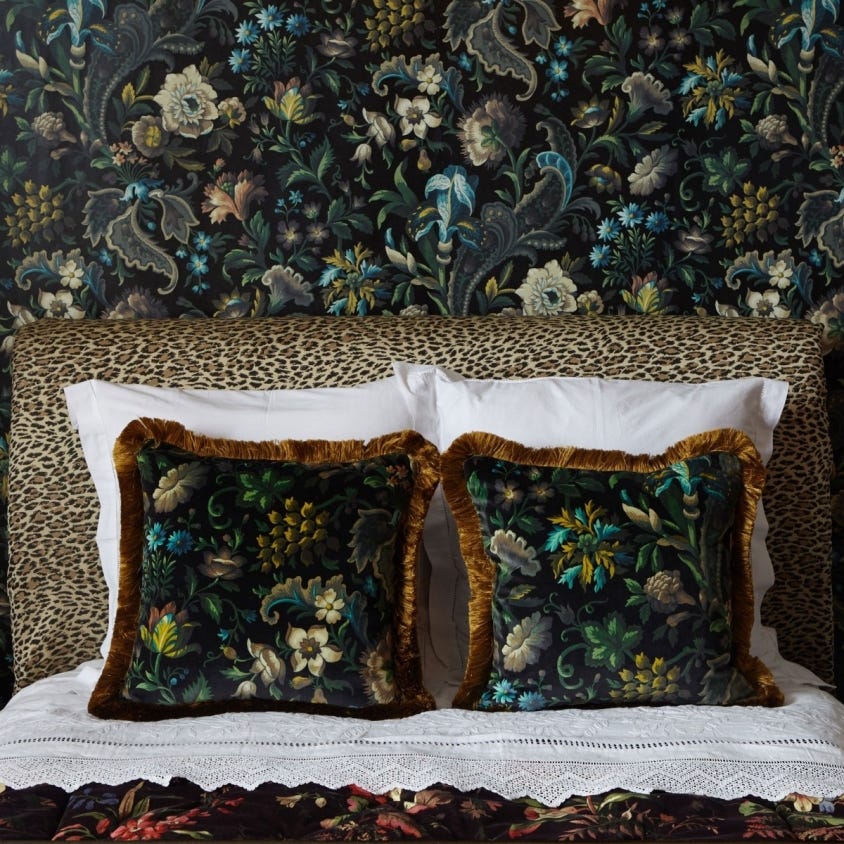 1-WA-FLO-DI-ONX-XXX - Florika Wallpaper - Onyx - House of Hackney