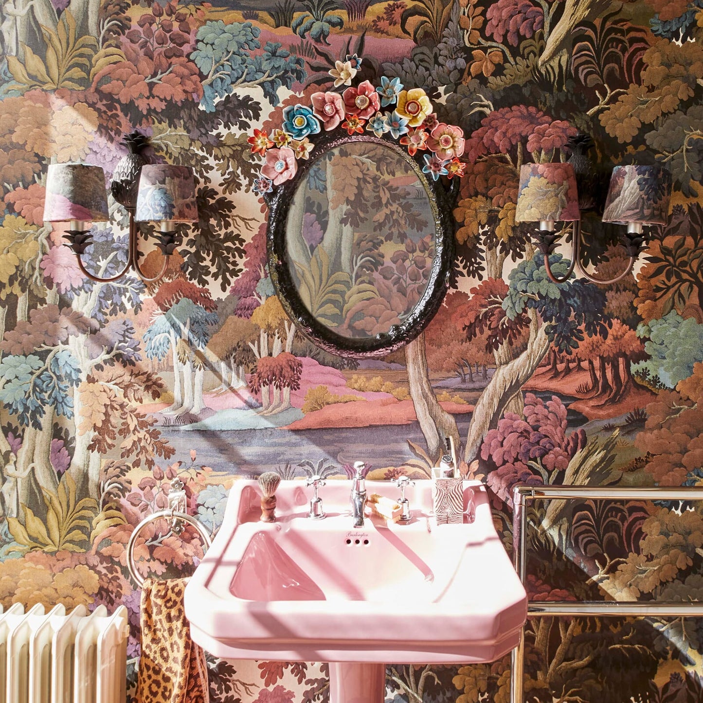 1-WA-PLA-DI-PRI-XXX - Plantasia Wallpaper - Prism - House of Hackney