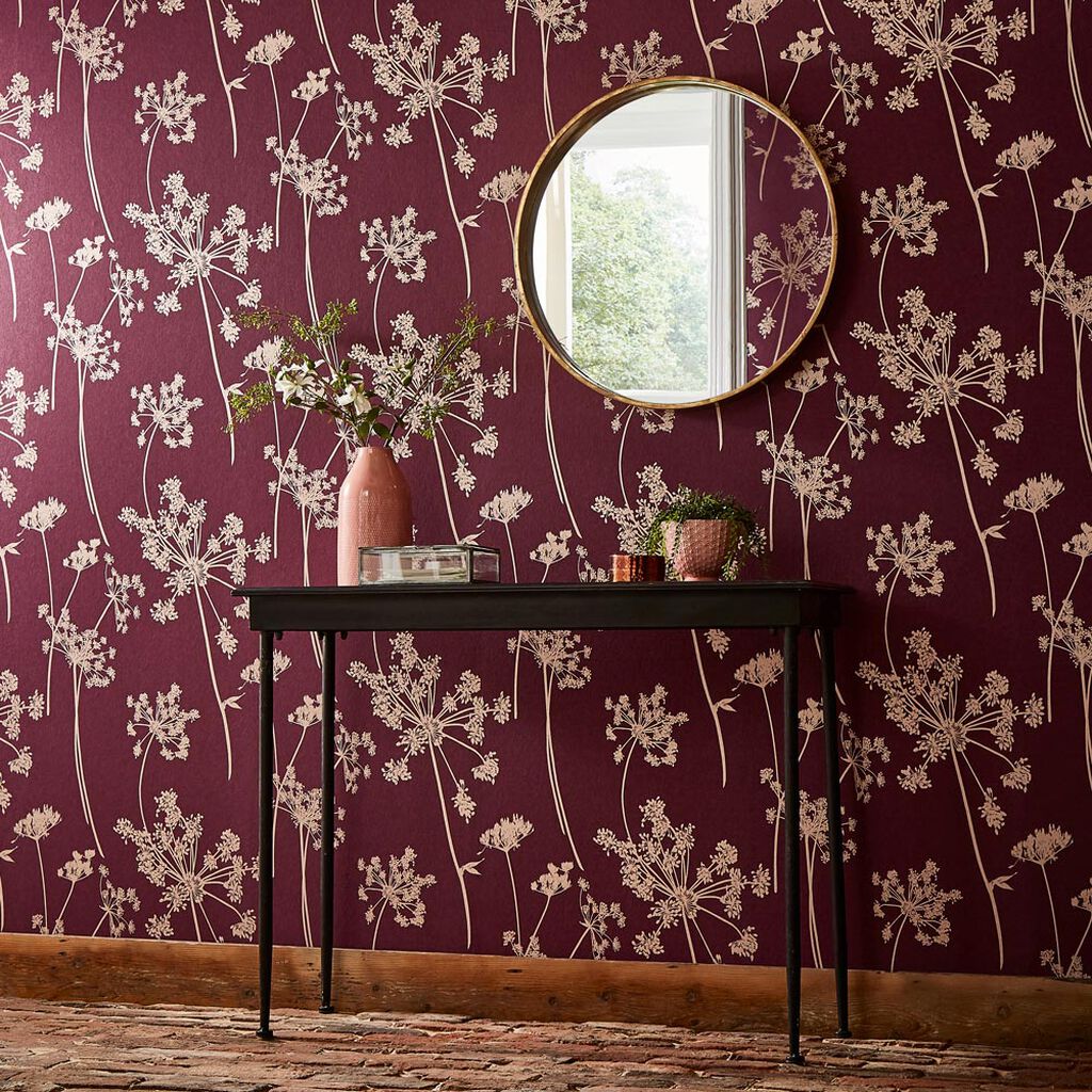 105579 - Anthriscus Wallpaper - Plum - Graham & Brown