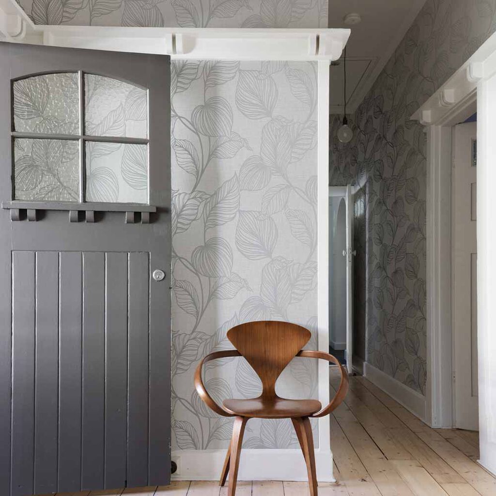 111300 - Royal Palm Wallpaper - Moonstone - Boutique Luxury