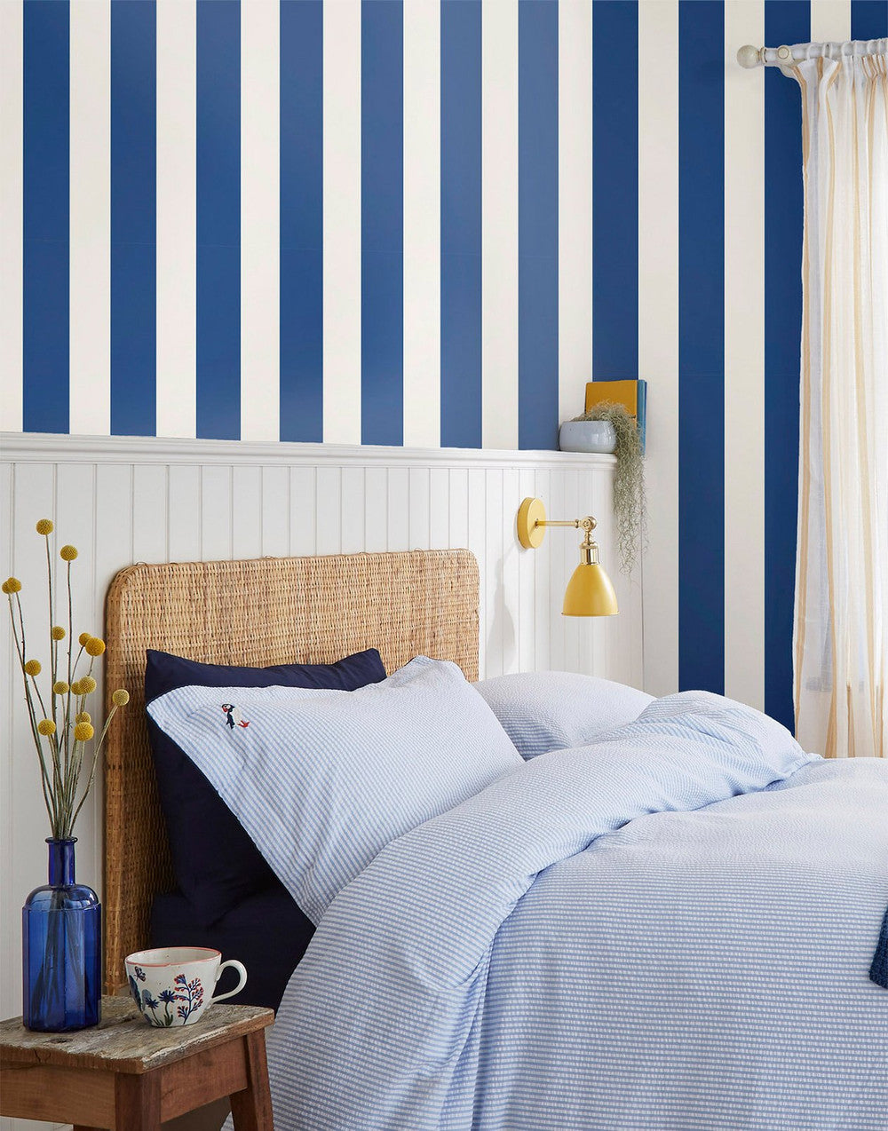 118550 - Harborough Stripe Wallpaper - Coast Blue - Joules