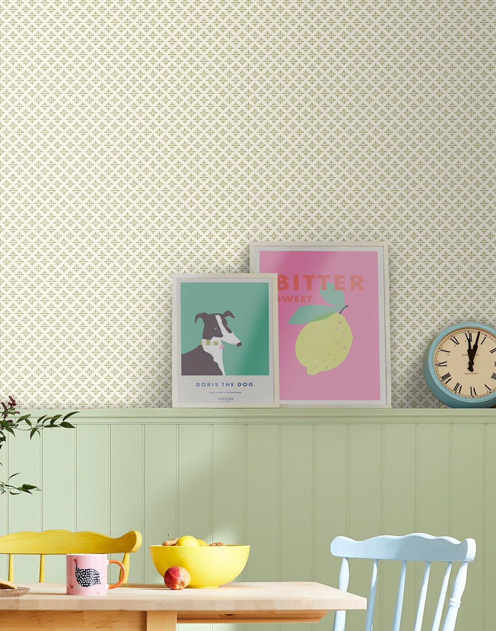 118580 - Beckett Star Wallpaper - Olive Green - Joules