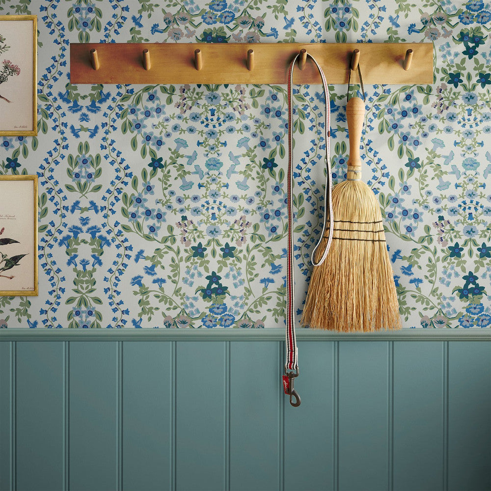120883 - Symmetrical Trellis Ditsy Wallpaper - Cream - Joules