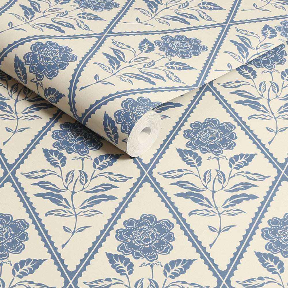 128908 - Juliette Floral Wallpaper - Cream & Blue - Joules