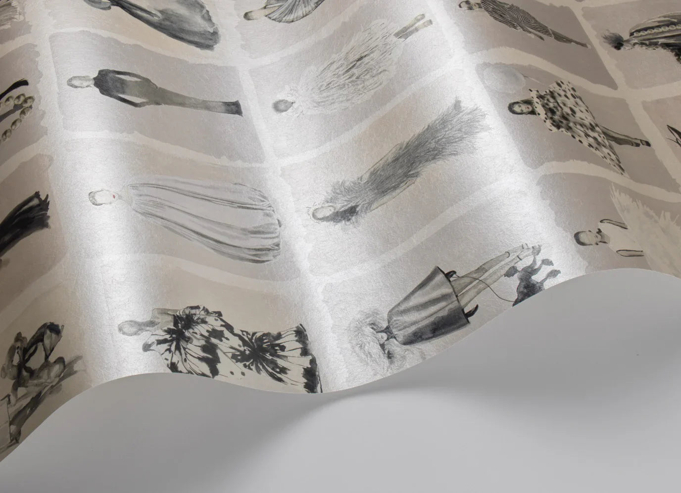 175/1002M - Couture Carousel Wallpaper - Monochrome Pearl - Cole & Son