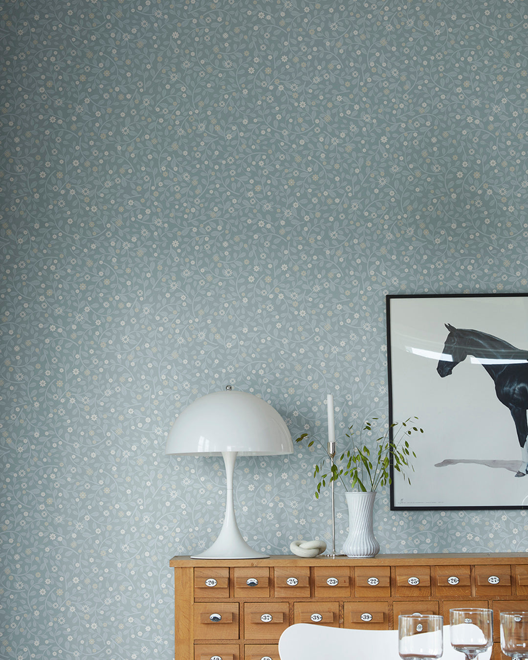 24130 - Hummelvik Wallpaper - Blue - Midbec