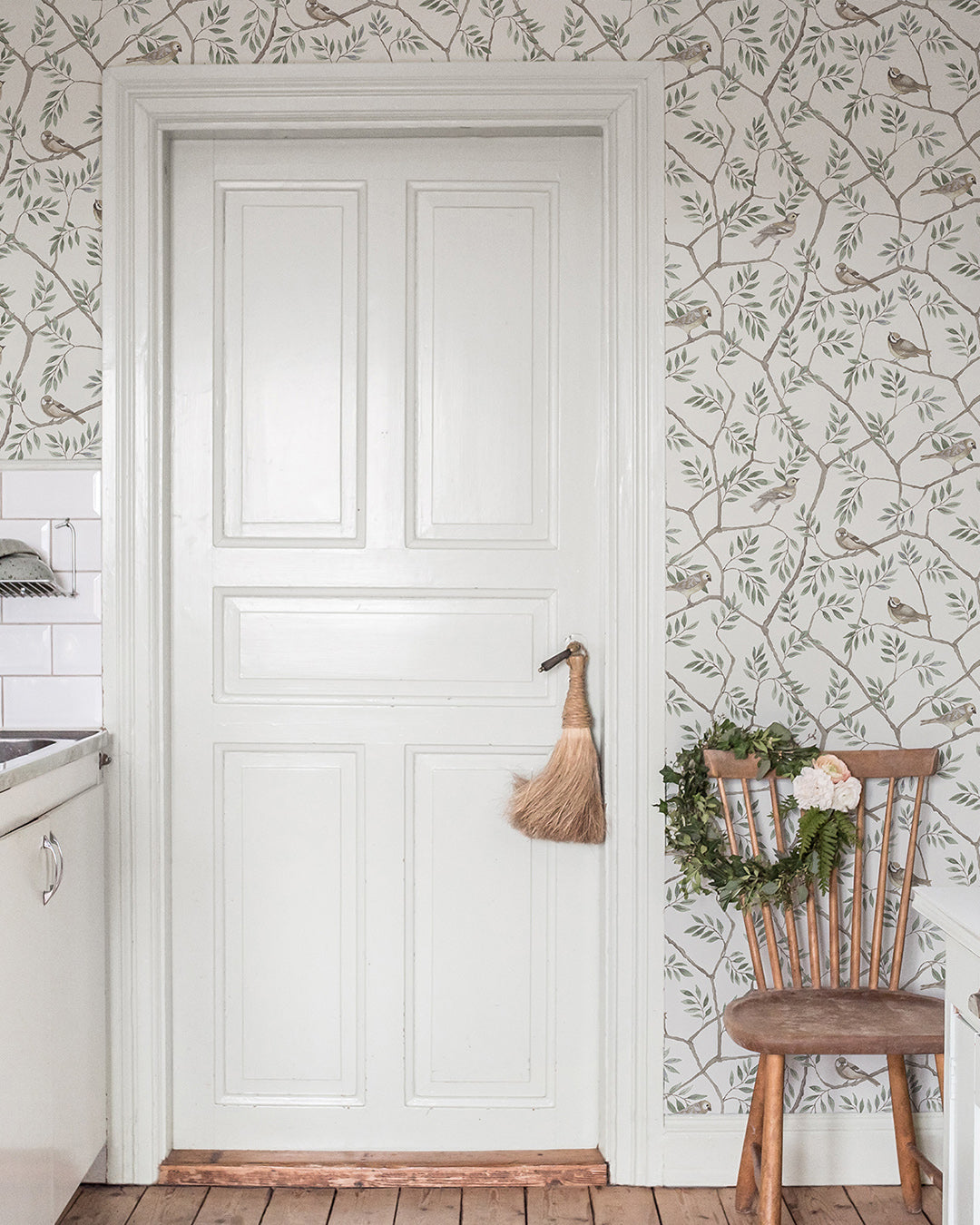 27015 - August Wallpaper - Light Green - Midbec