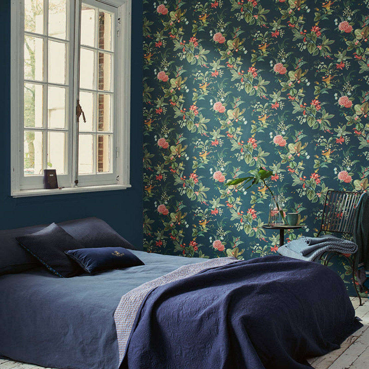 300116 - Pip Studio 5 Floris Wallpaper - Dark Blue - Eijffinger