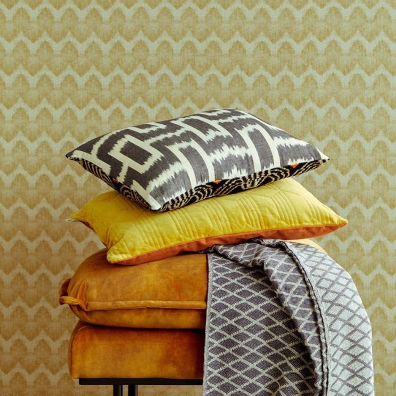 394521 - Sound Wave Topaz Wallpaper - Gold - Eijffinger