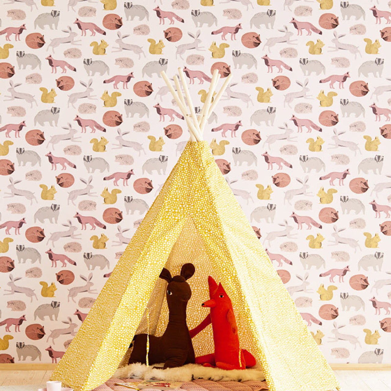 399052 - Mini Me Forest Animals Wallpaper - Pink - Eijffinger