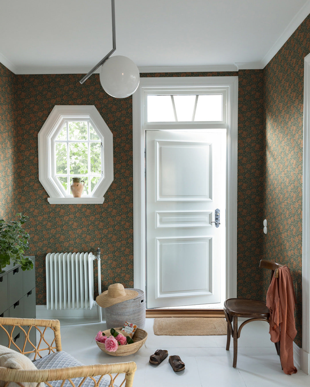 43110 - Rosengang Wallpaper - Dark Green/Blue - Midbec