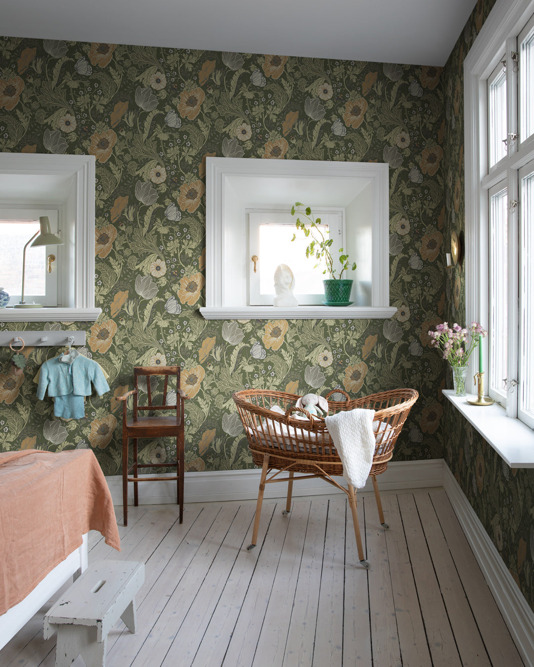 44104 - Anemone Wallpaper - Dark Green - Midbec