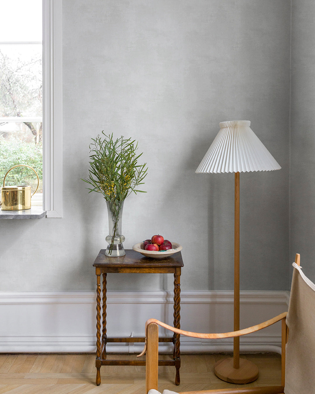 61028 - Kalk Berga Wallpaper - Light Gray/ Lime - Midbec