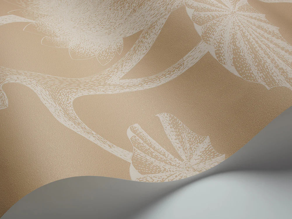 69/3113 - Lily Wallpaper - Parchment on Sand - Cole & Son