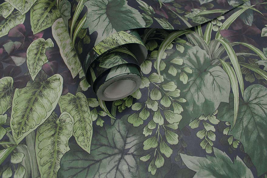 91361 - Cascading Garden Wallpaper - Navy - Holden Decor