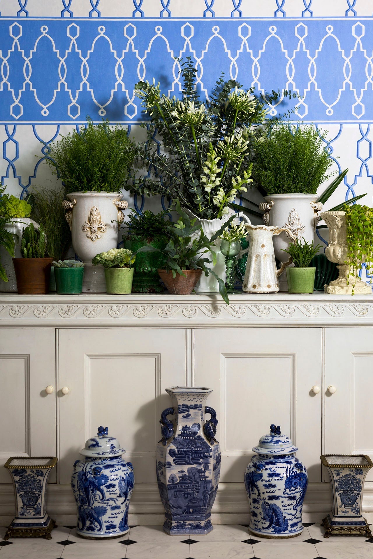 99/3014 - Parterre Border Wallpaper - Hyacinth Blue - Cole & Son