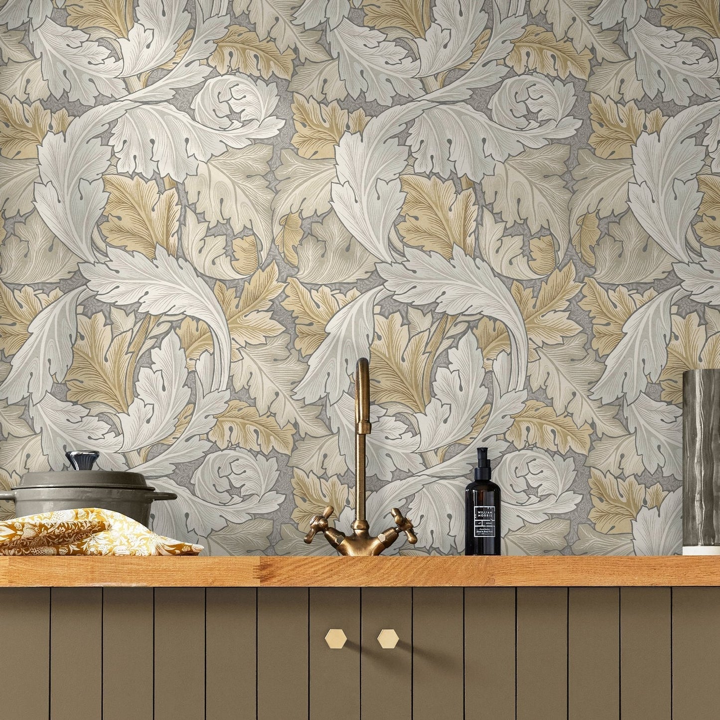 Acanthus Wallpaper - Neutral - 124226 - William Morris AH