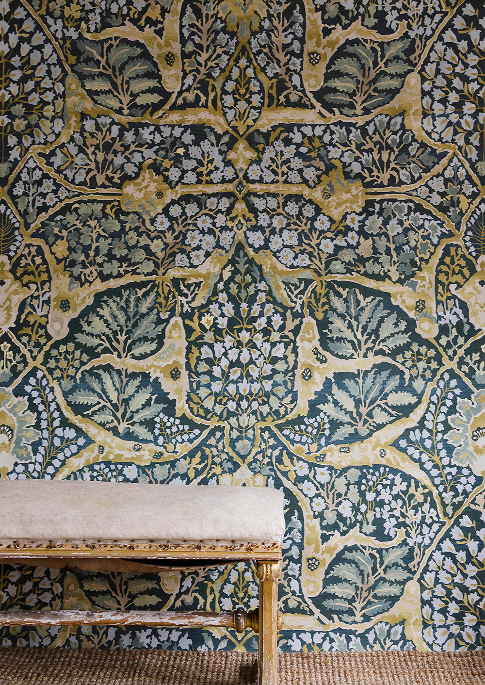 Alhambra 100 Wallpaper - Verdure - Lewis & Wood