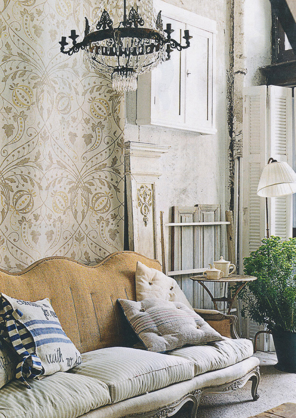 Chateau Wallpaper - Gesso - Lewis & Wood