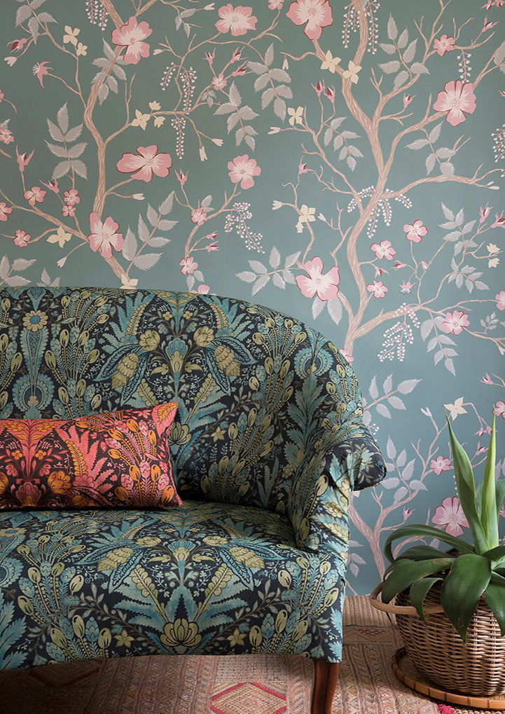 Cinda's Roses Wallpaper - Genie - Lewis & Wood