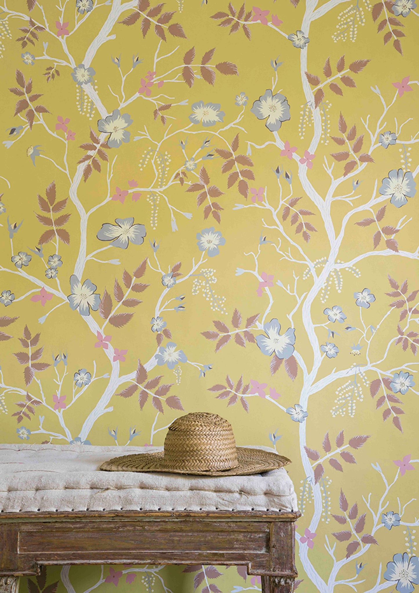 Cinda's Roses Wallpaper - Sunshine - Lewis & Wood