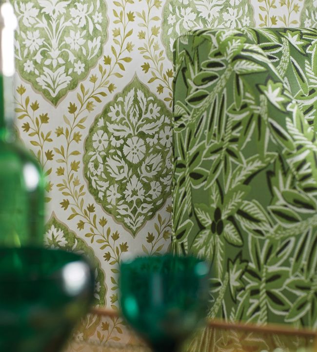 NCW4304-01 - Marguerite Wallpaper - Green/Ivory - Nina Campbell