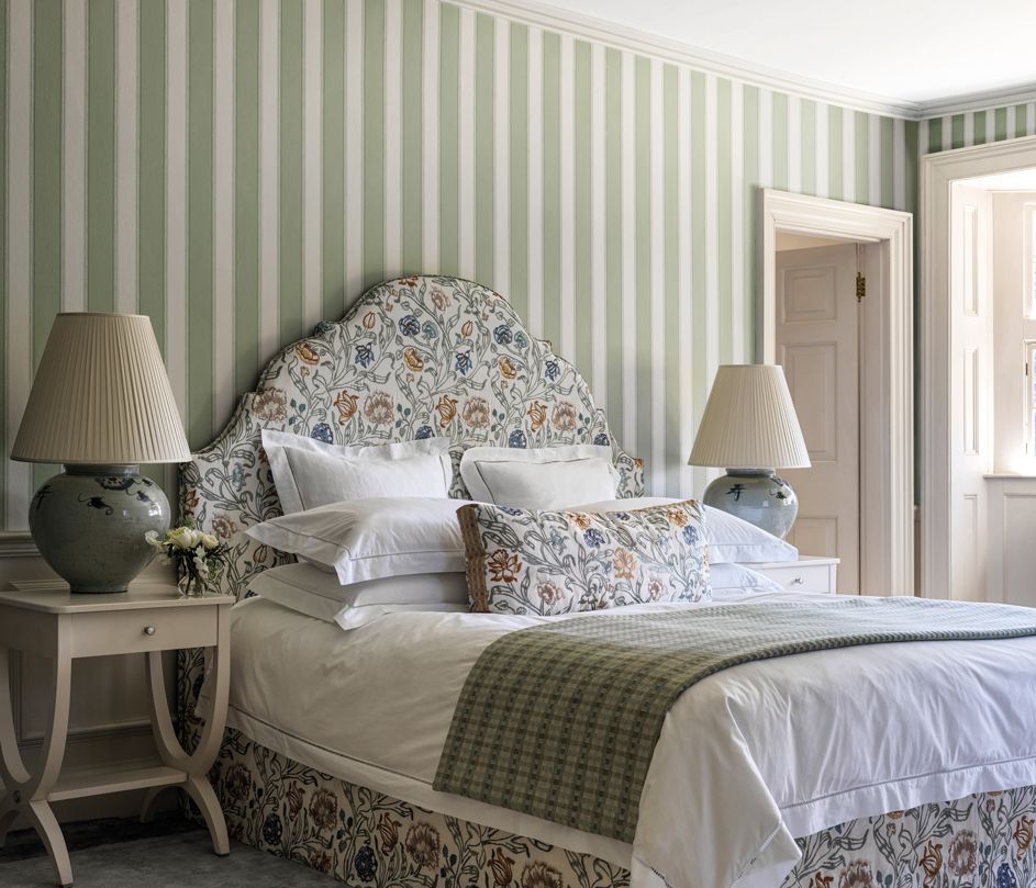 NCW4492-01 - Sackville Stripe Wallpaper - Green - Nina Campbell