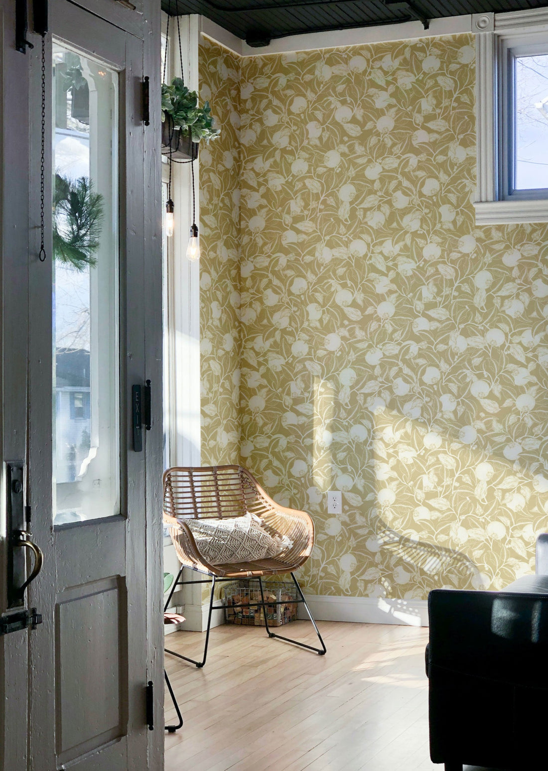 Pomegranate Floral Wallpaper - Gold - Summer Gray