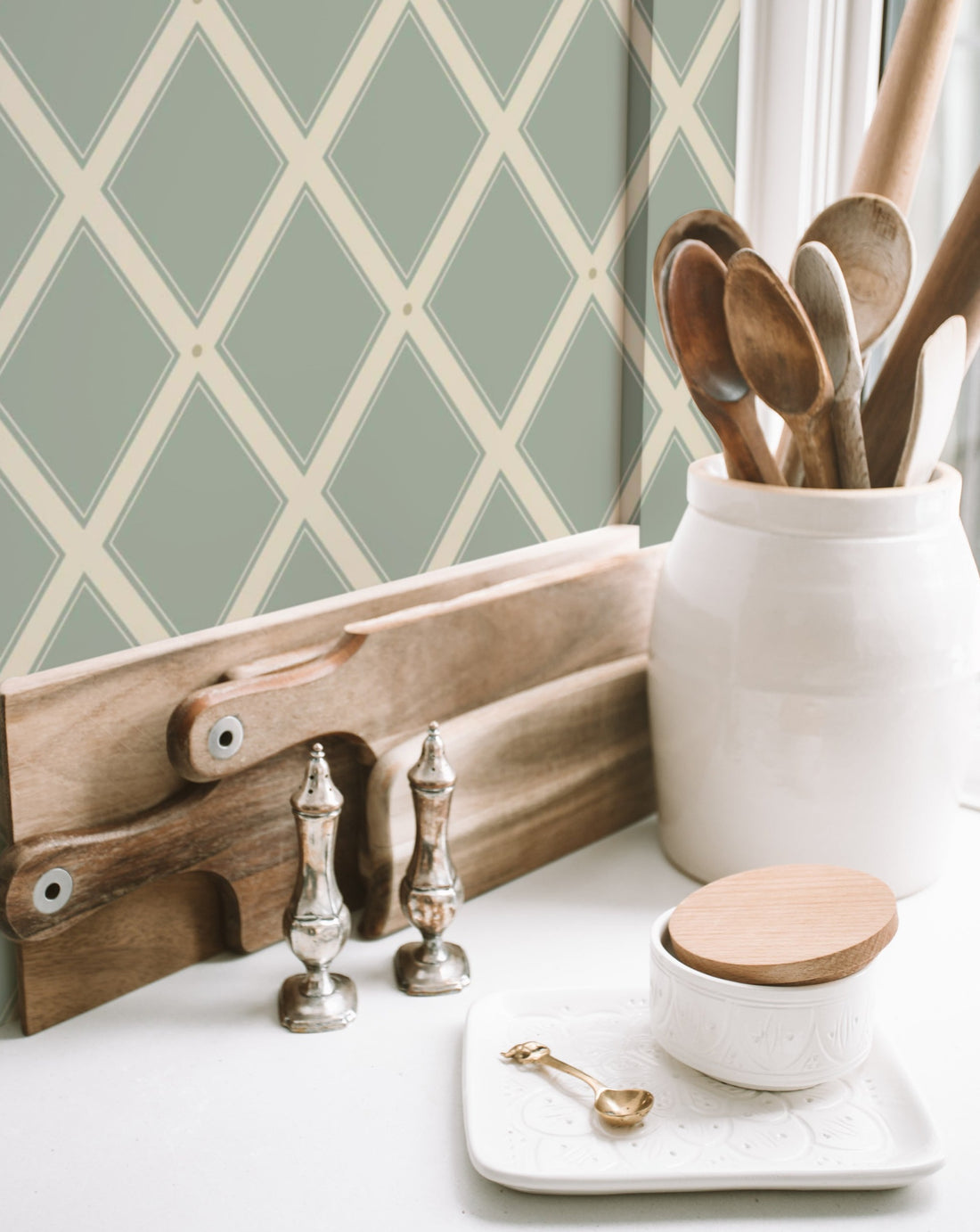 Trellis Wallpaper - Green - Summer Gray