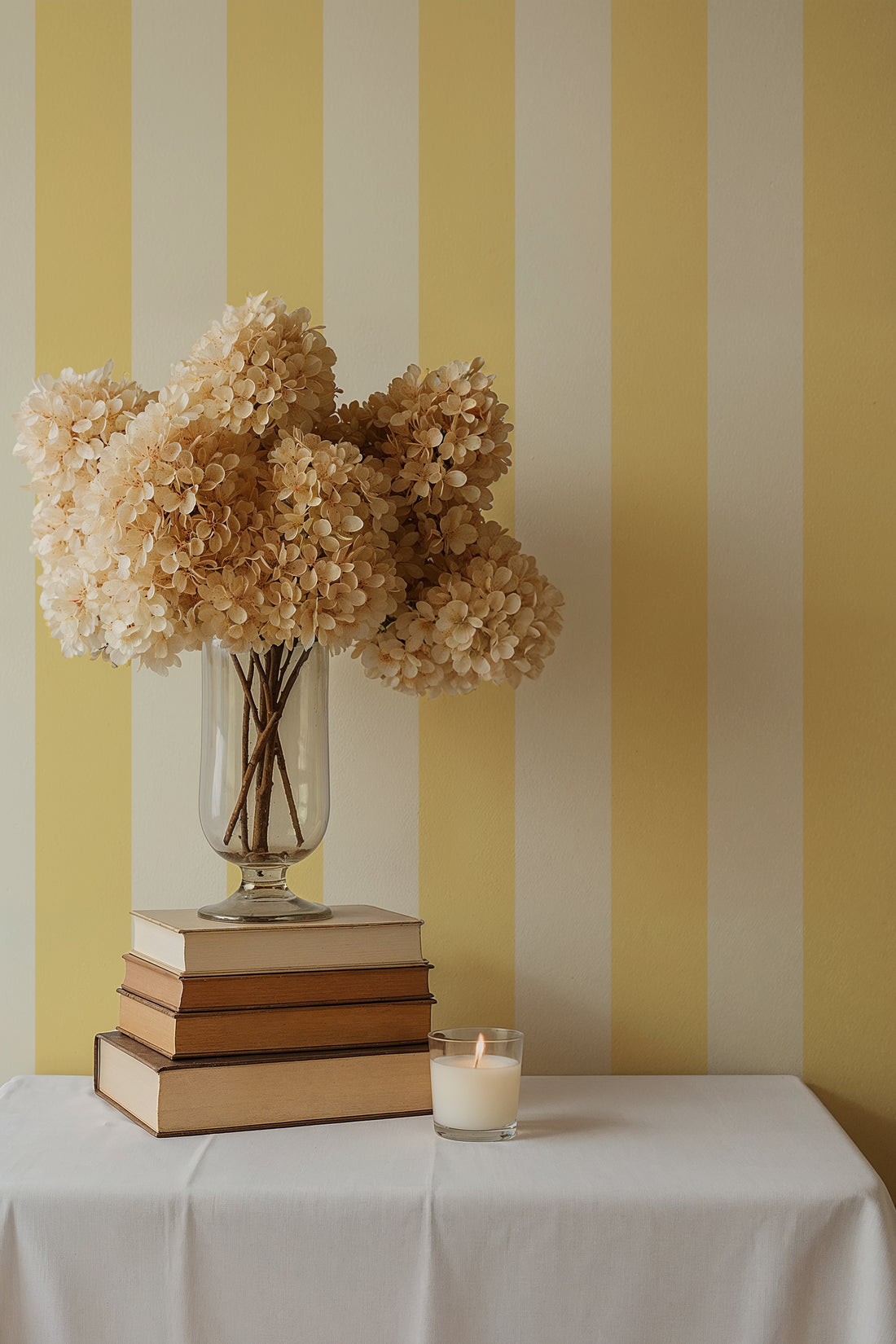 Ventnor Stripes Wallpaper - Candy Yellow - Summer Gray