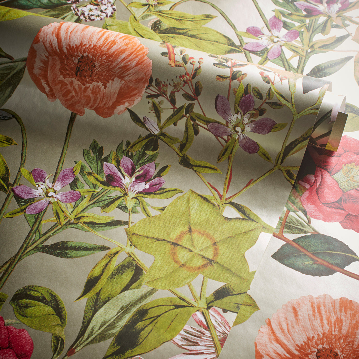 W0143/03 - Passiflora Wallpaper - Mulberry/Gilver - Clarke & Clarke