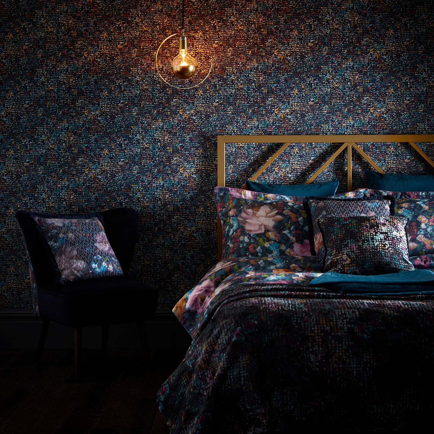 W0154/01 - Scintilla Wallpaper - Midnight - Clarke & Clarke