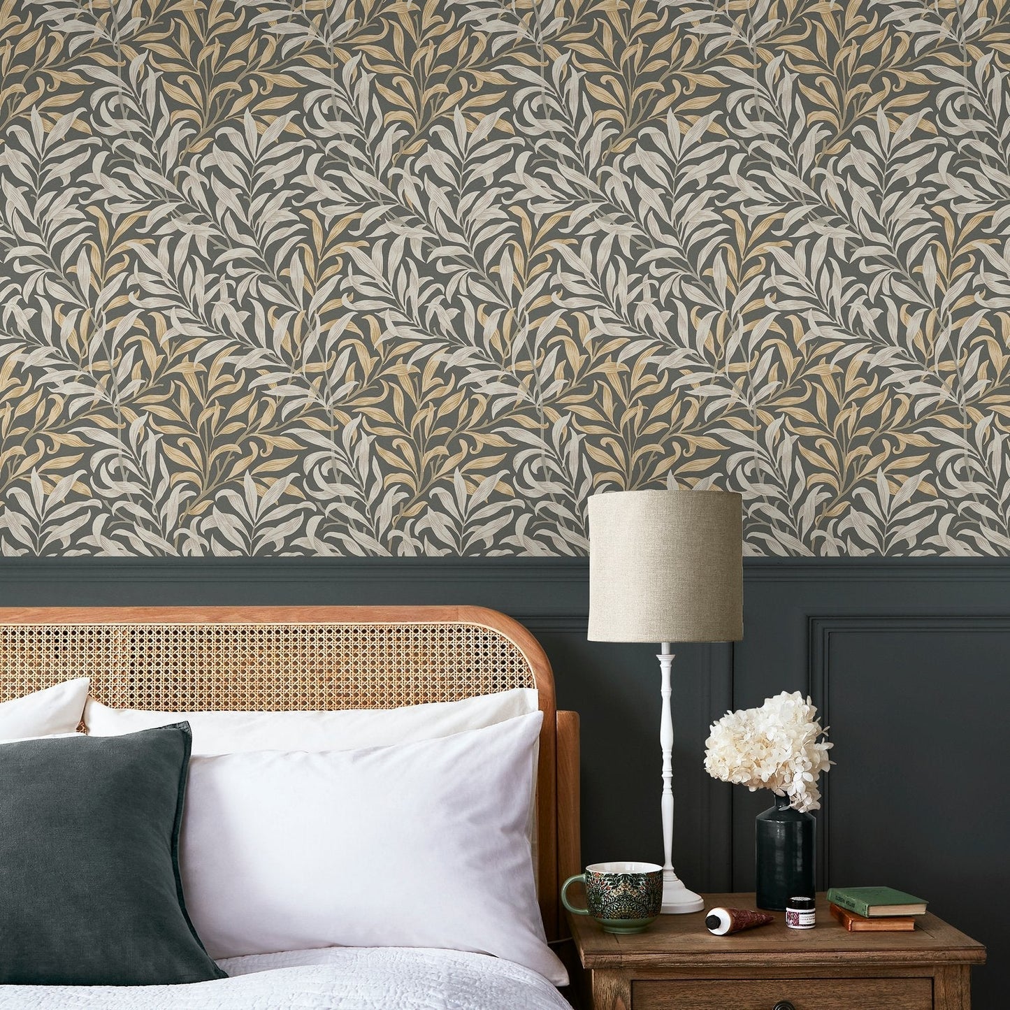 Willow Bough Wallpaper - Charcoal - 124244 - William Morris AH