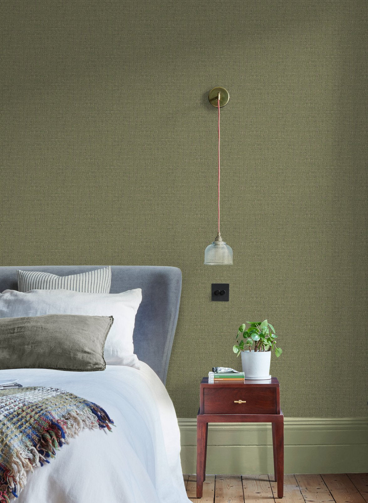 Albion Texture Wallpaper - Green - Graham & Brown - 127907 - Premier Wallcovering