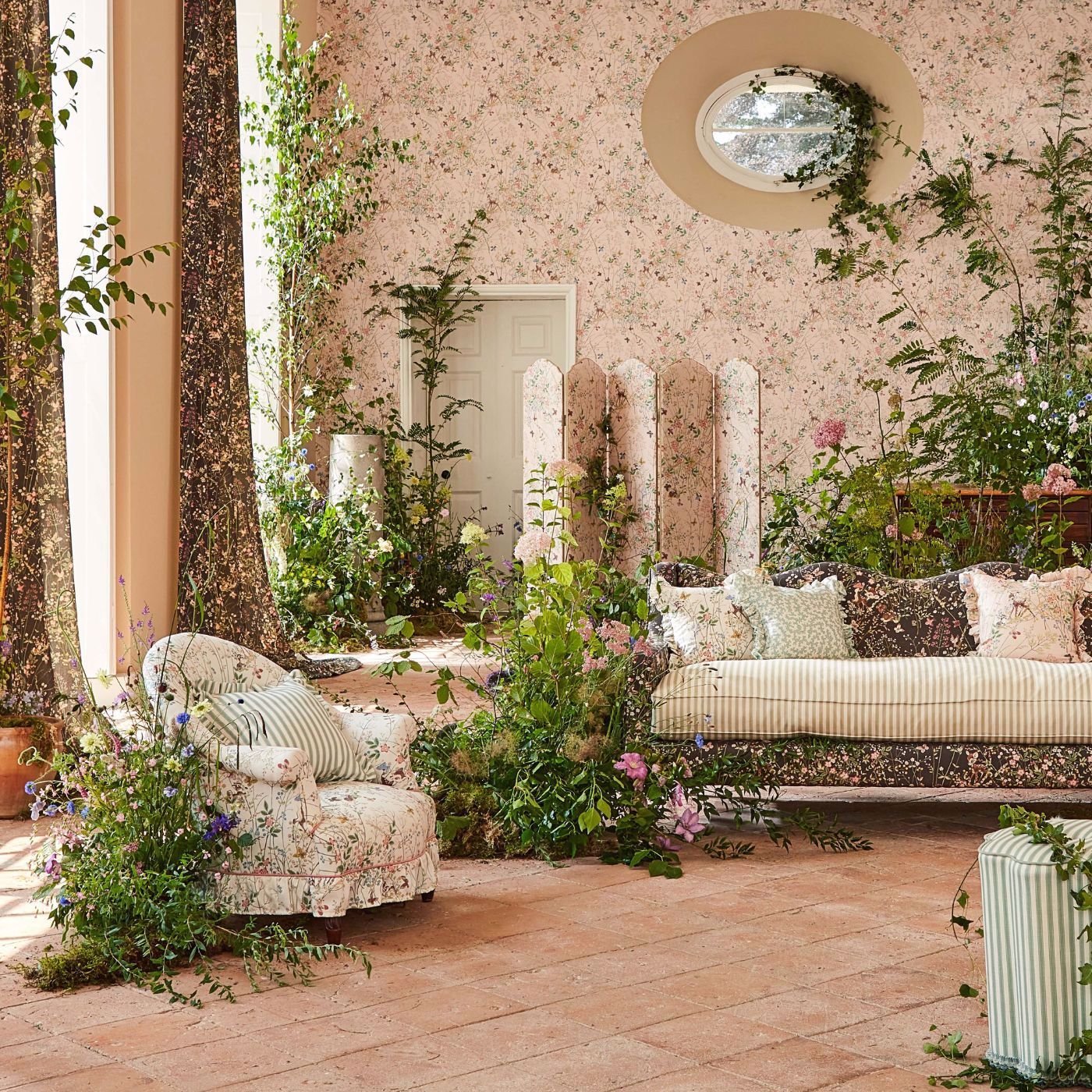 Bambi Wallpaper - Neapolitan - DDIW217279 - Sanderson - Premier Wallcovering