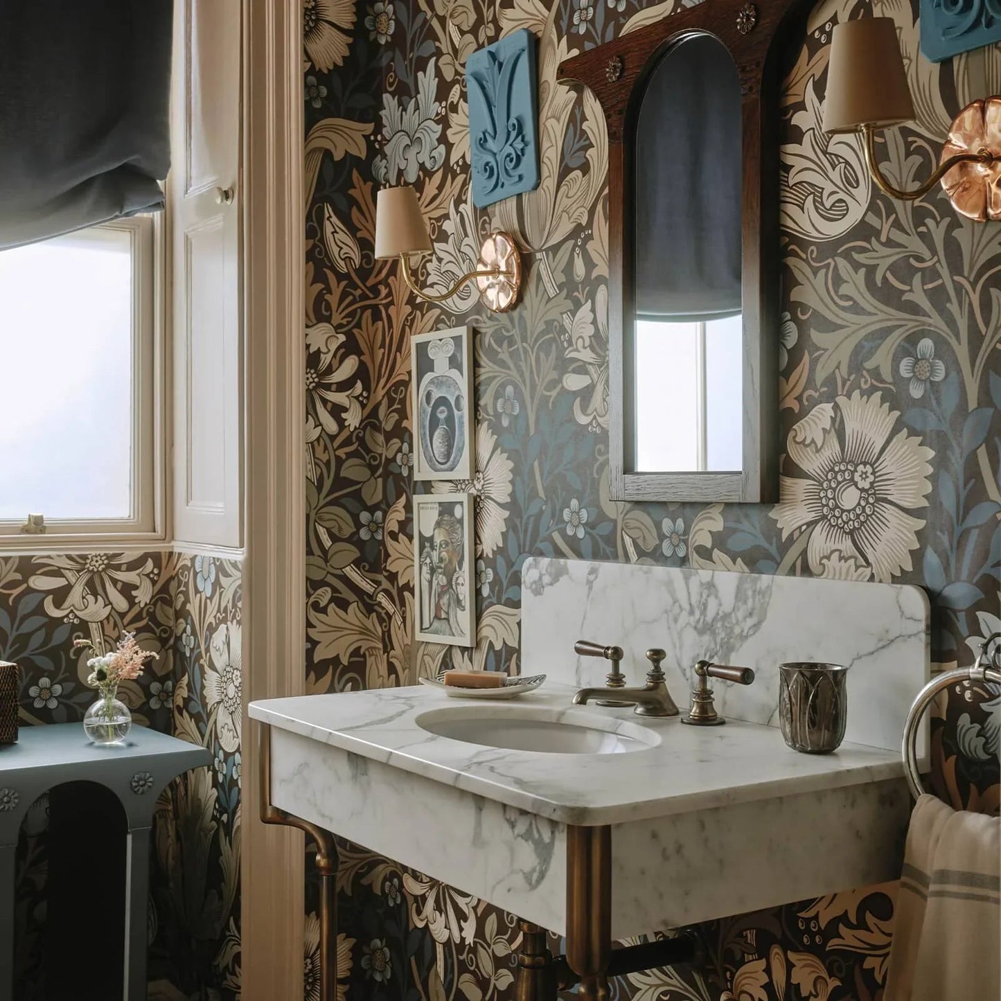 Compton Magna Wallpaper - Bark - House of Hackney - 1 - WA - CMM - DI - BAK - XXX - Premier Wallcovering