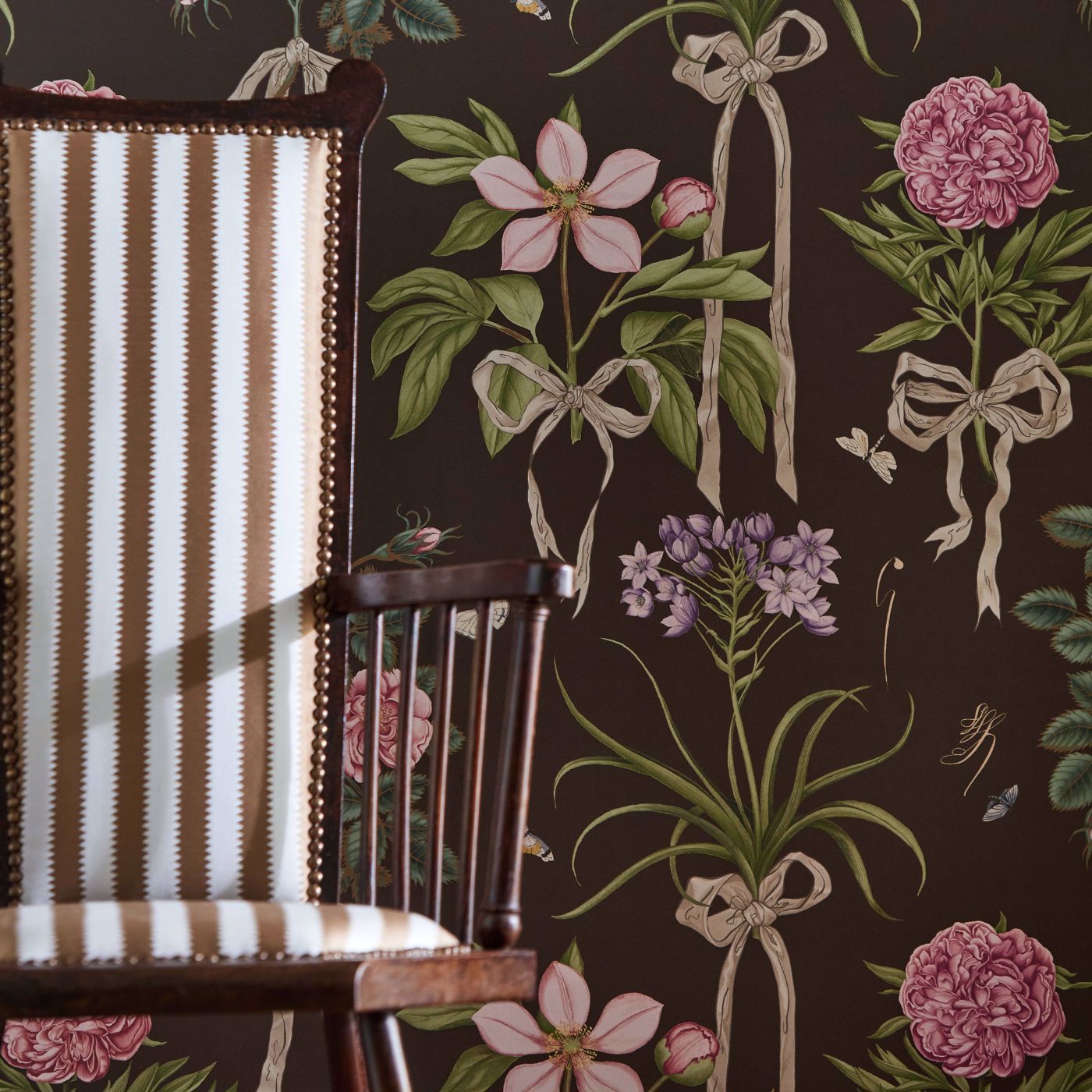 Cupid's Beau Wallpaper - Morel/Mantle - DGDW217313 - Sanderson - Premier Wallcovering