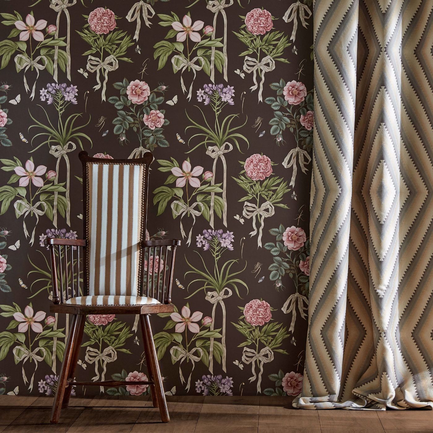 Cupid's Beau Wallpaper - Morel/Mantle - DGDW217313 - Sanderson - Premier Wallcovering
