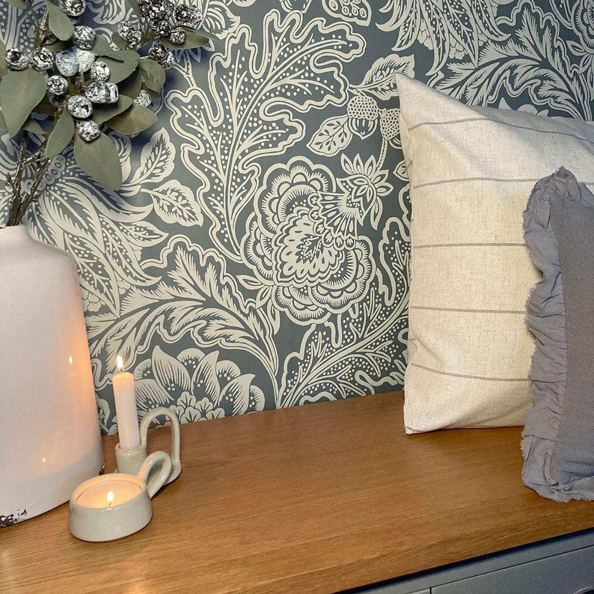 Fernhurst Floral Trail Wallpaper - Green - Belgravia - 1114 - Premier Wallcovering
