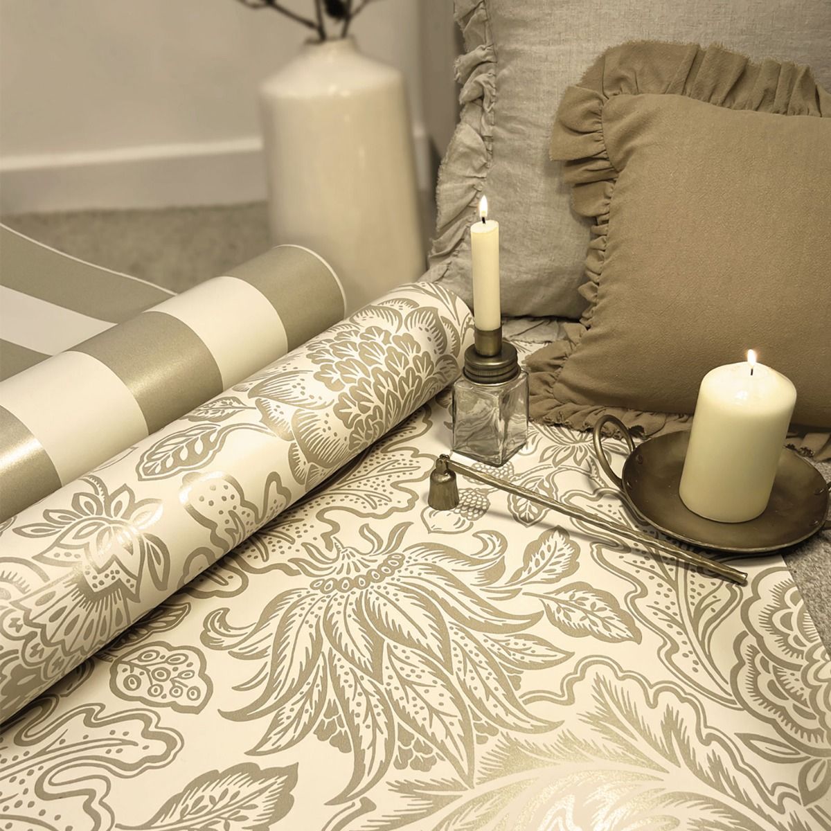 Fernhurst Floral Trail Wallpaper - Beige - Belgravia - 1111 - Premier Wallcovering