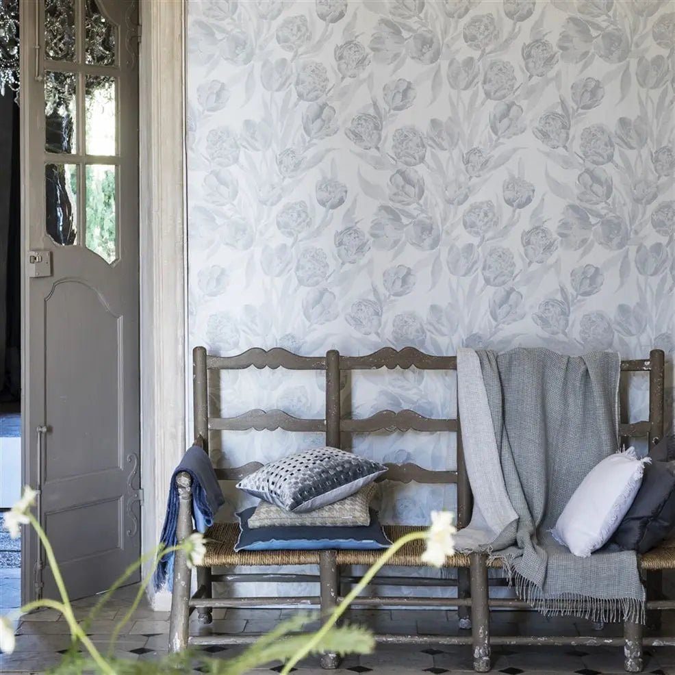 Fontainebleau Wallpaper - Silver - PDG685/08 - Designers Guild - Premier Wallcovering