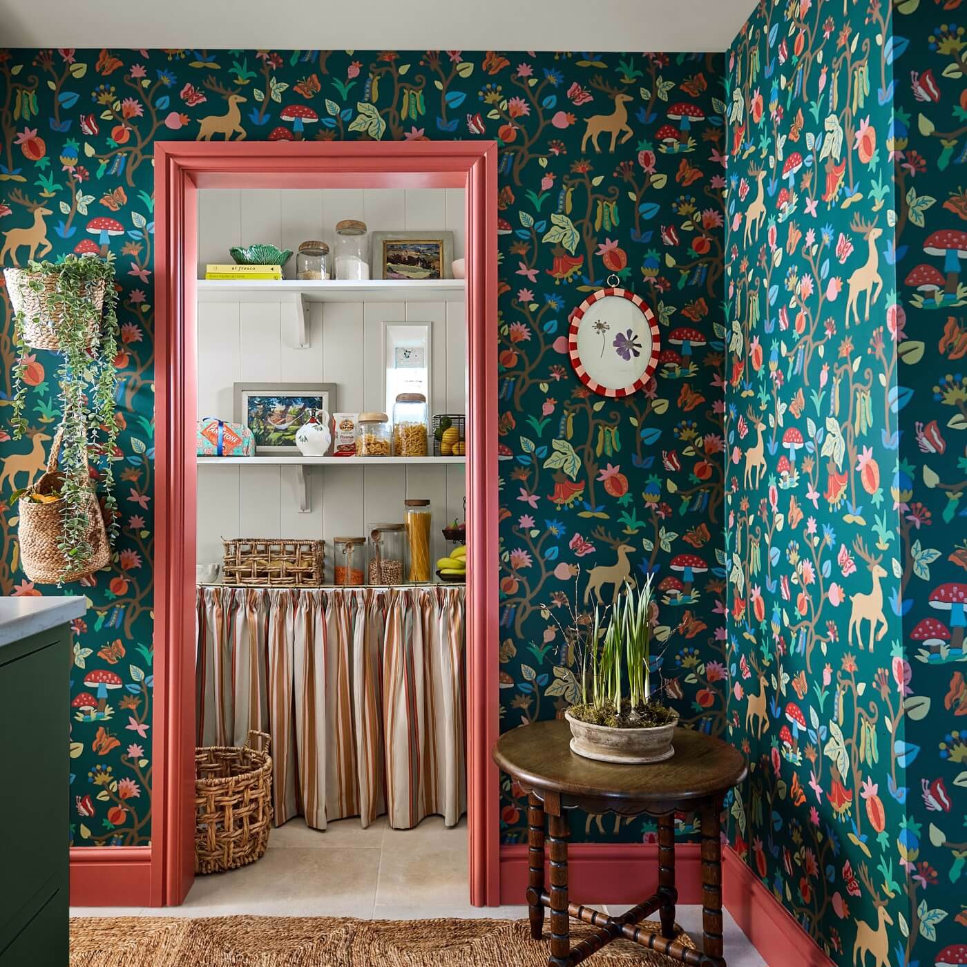 Forest Of Dean Wallpaper - Midnight/multi - DABW217219 - Sanderson - Premier Wallcovering