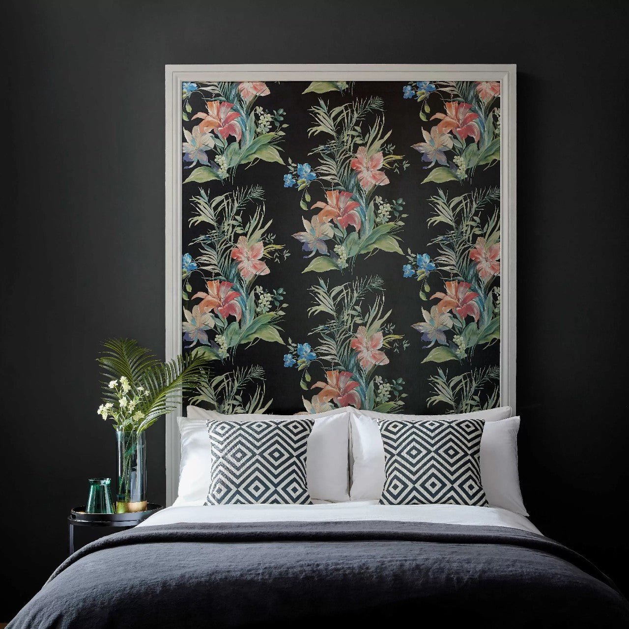 Lilliana Wallpaper - Jet Black - 1838 wallcoverings - 2109 - 154 - 03 - Premier Wallcovering