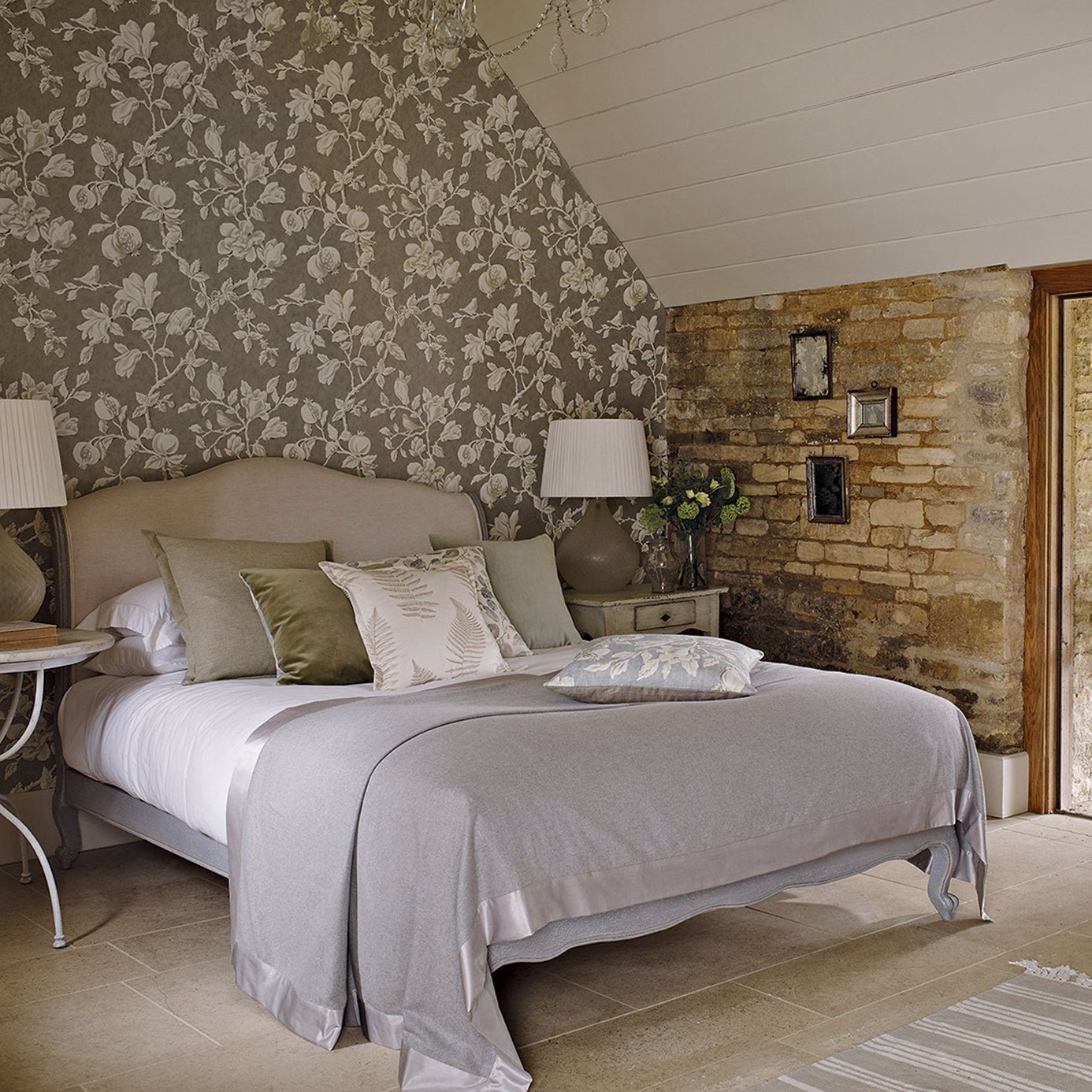Magnolia & Pomegranate Wallpaper - Silver/Linen - DWOW215722 - Sanderson - Premier Wallcovering