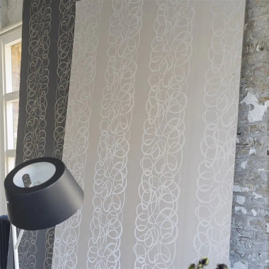 Montauroux Wallpaper - Platinum - PDG692/02 - Designers Guild - Premier Wallcovering