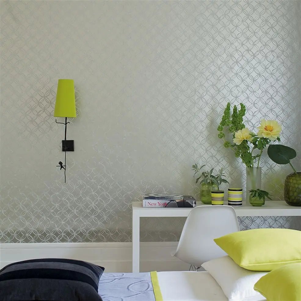 Ottelia Wallpaper - Pearl - P572/01 - Designers Guild - Premier Wallcovering